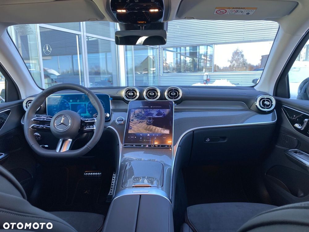 Mercedes-Benz GLC - 23