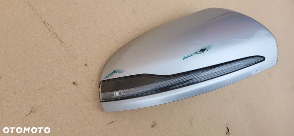 OBUDOWA LUSTERKA PRAWA MERCEDES E KLASA 213 0998108200 - 2