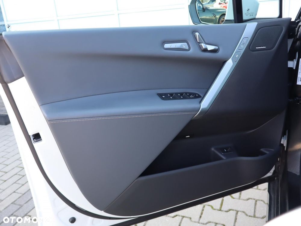 BMW iX xDrive60 111.5kWh - 18