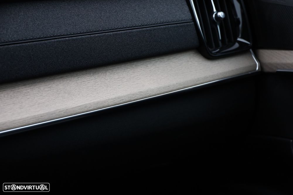 Volvo XC 90 2.0 T8 PHEV Plus Bright AWD - 28