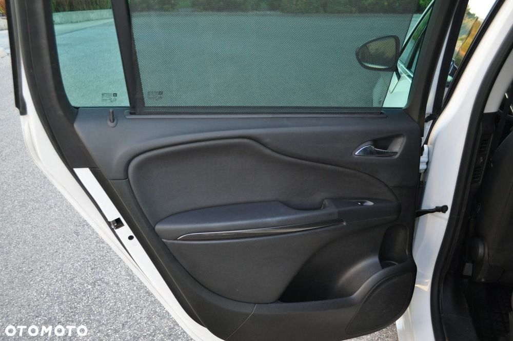 Opel Zafira 2.0 CDTI Cosmo - 25