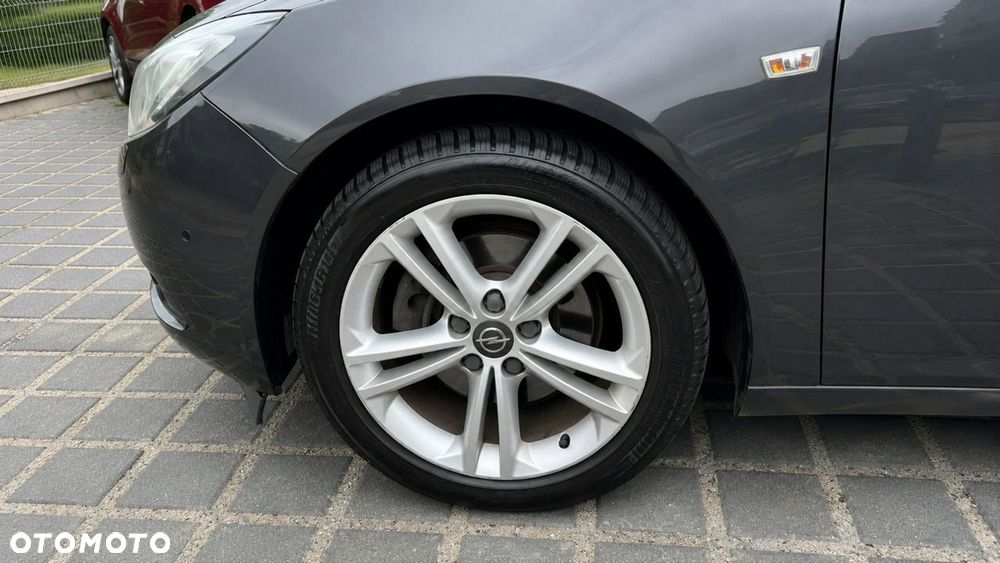 Opel Insignia 2.0 T Cosmo 4x4 - 38