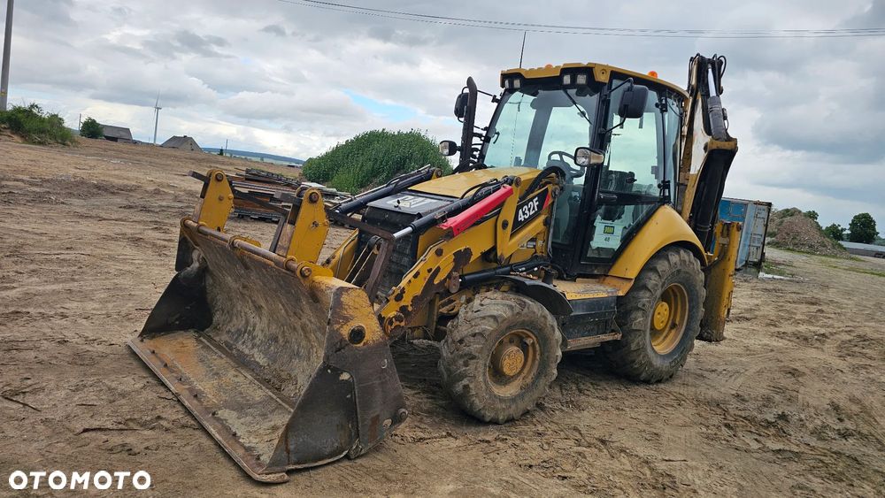 Caterpillar 428E - 1