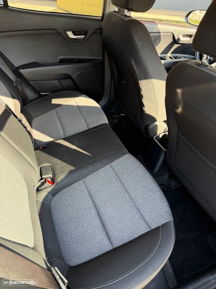 Kia Stonic 1.2 Dynamic - 23