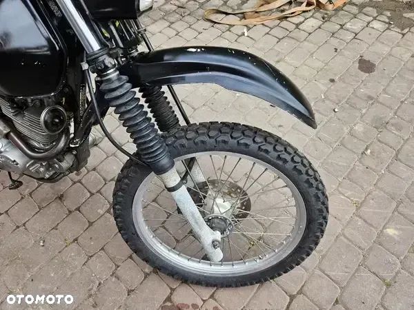 Suzuki DR - 7