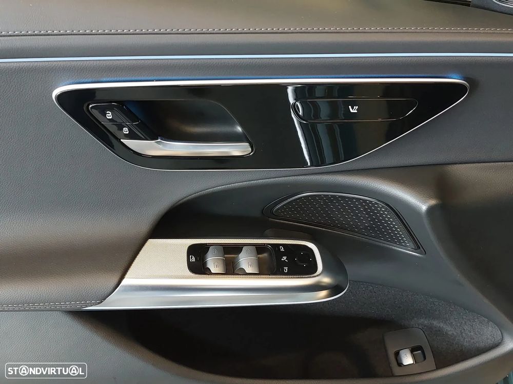 Mercedes-Benz E 220 d AMG Line - 17