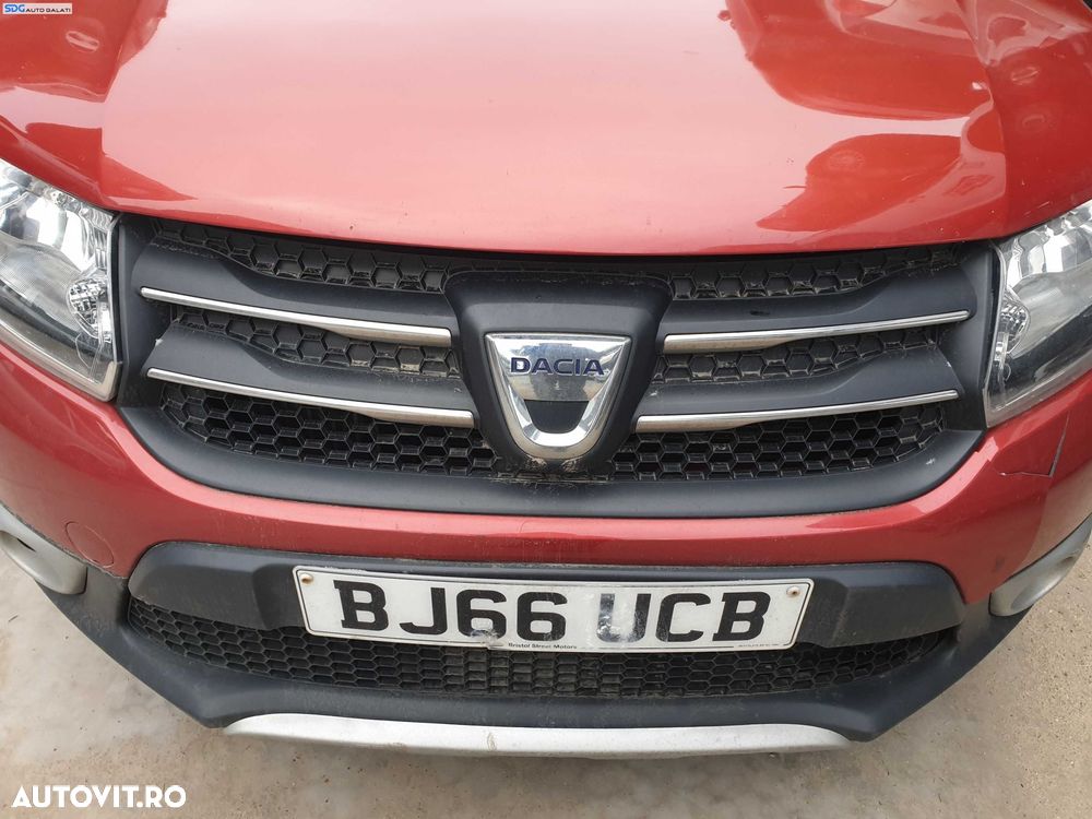 Grila Centrala cu Emblema Sigla de pe Bara Spoiler Fata Dacia Sandero 2 Stepway 2012 - 2016 [Q0121] - 1