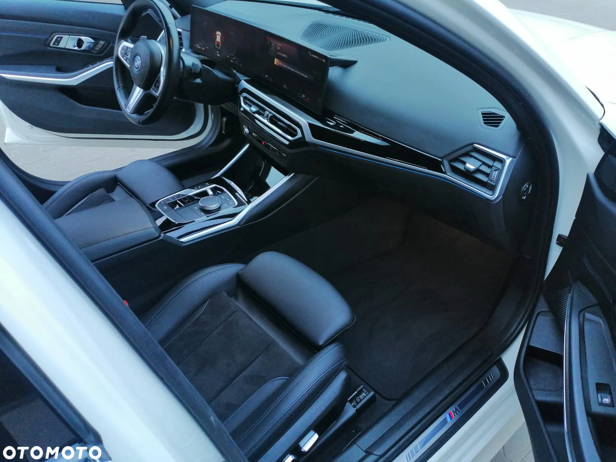 BMW Seria 3 330e M Sport sport - 29