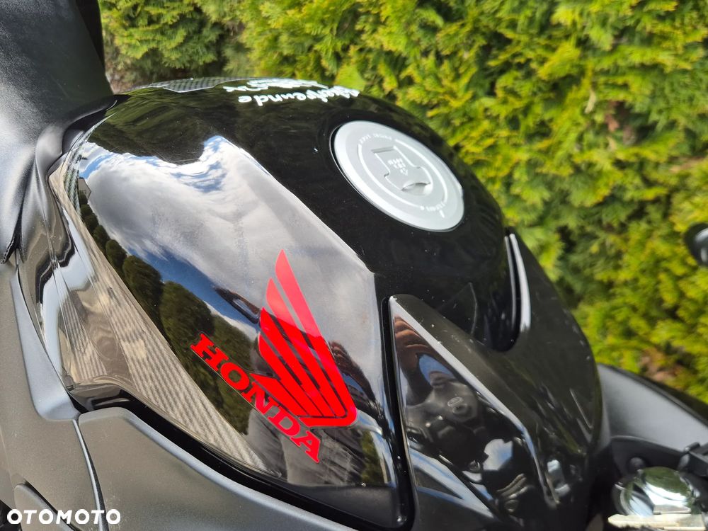 Honda CBR - 19