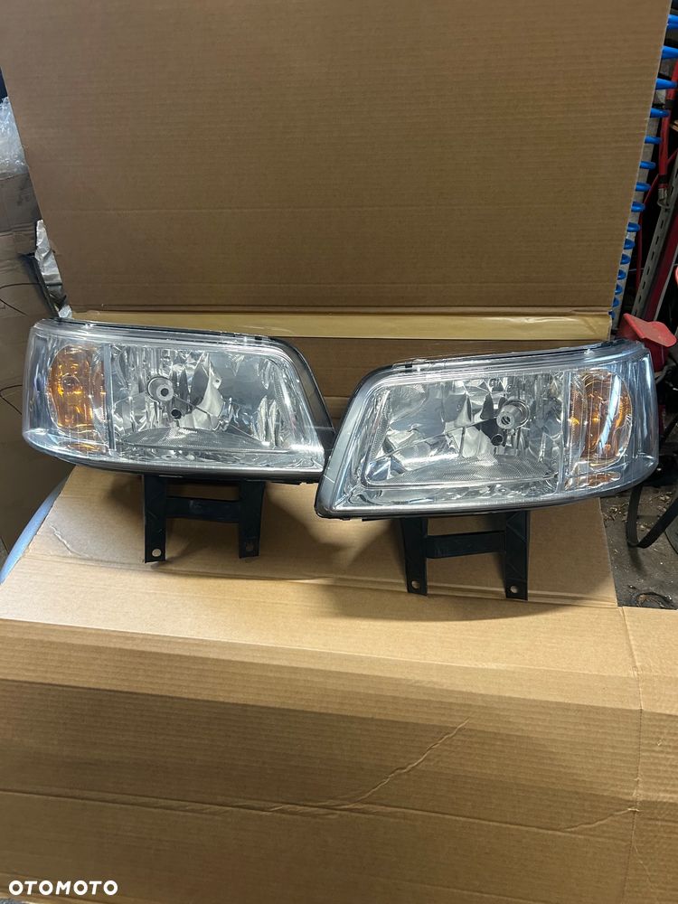 Komplet lamp przód VW T5 Europejskie - 1