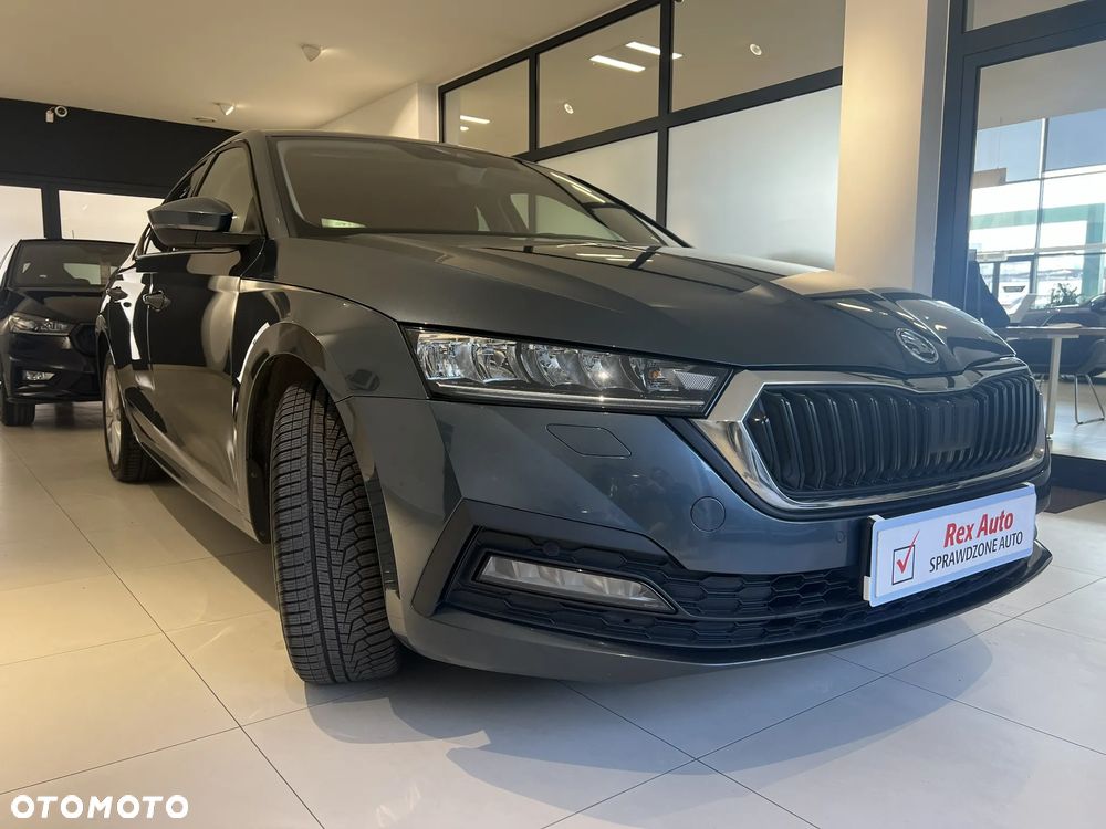 Skoda Octavia 2.0 TDI SCR Ambition DSG - 2