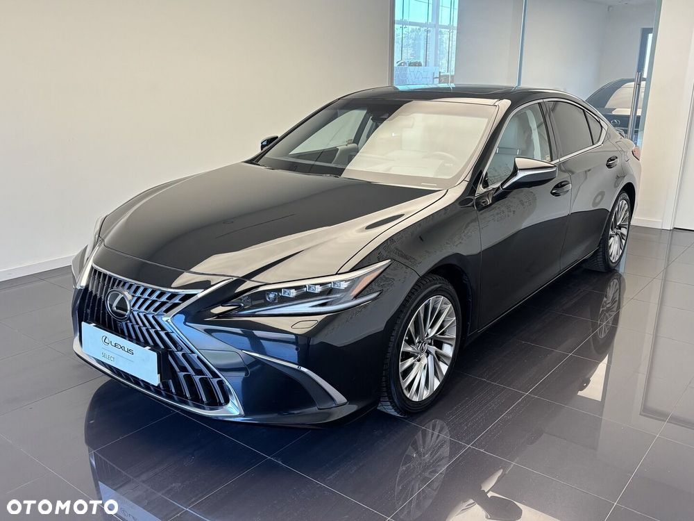 Lexus ES 300h Omotenashi - 1