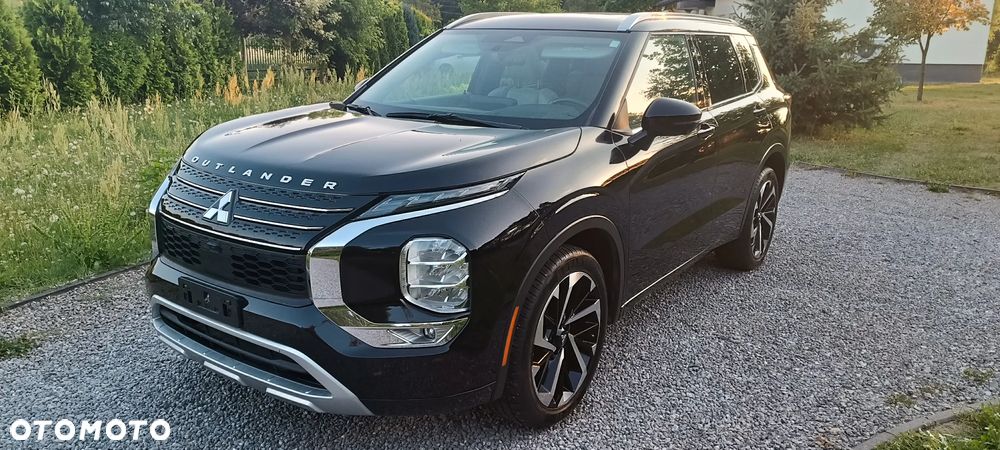 Mitsubishi Outlander - 11