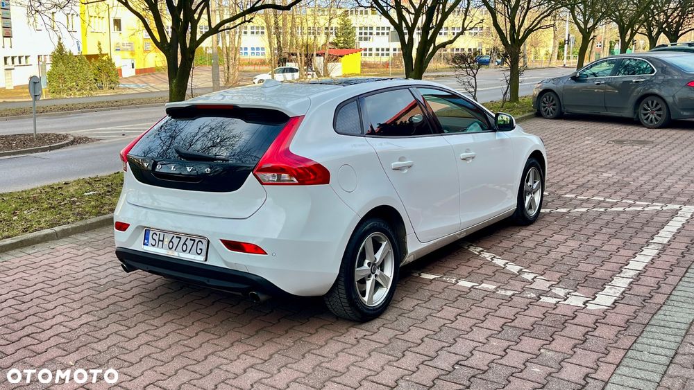 Volvo V40 T3 Momentum - 7