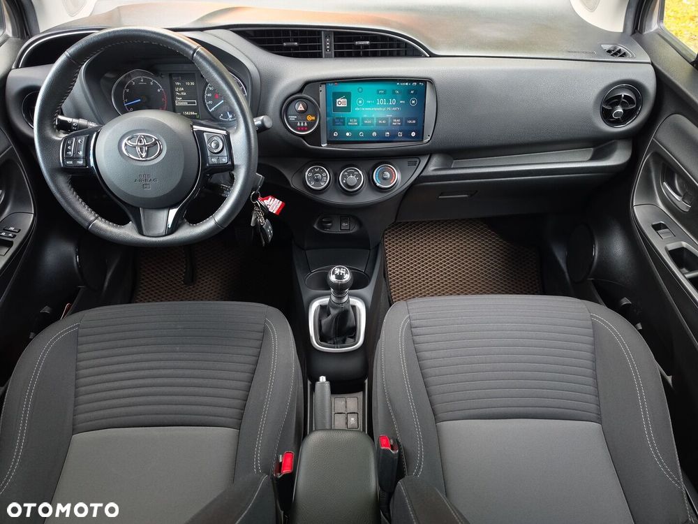 Toyota Yaris - 11