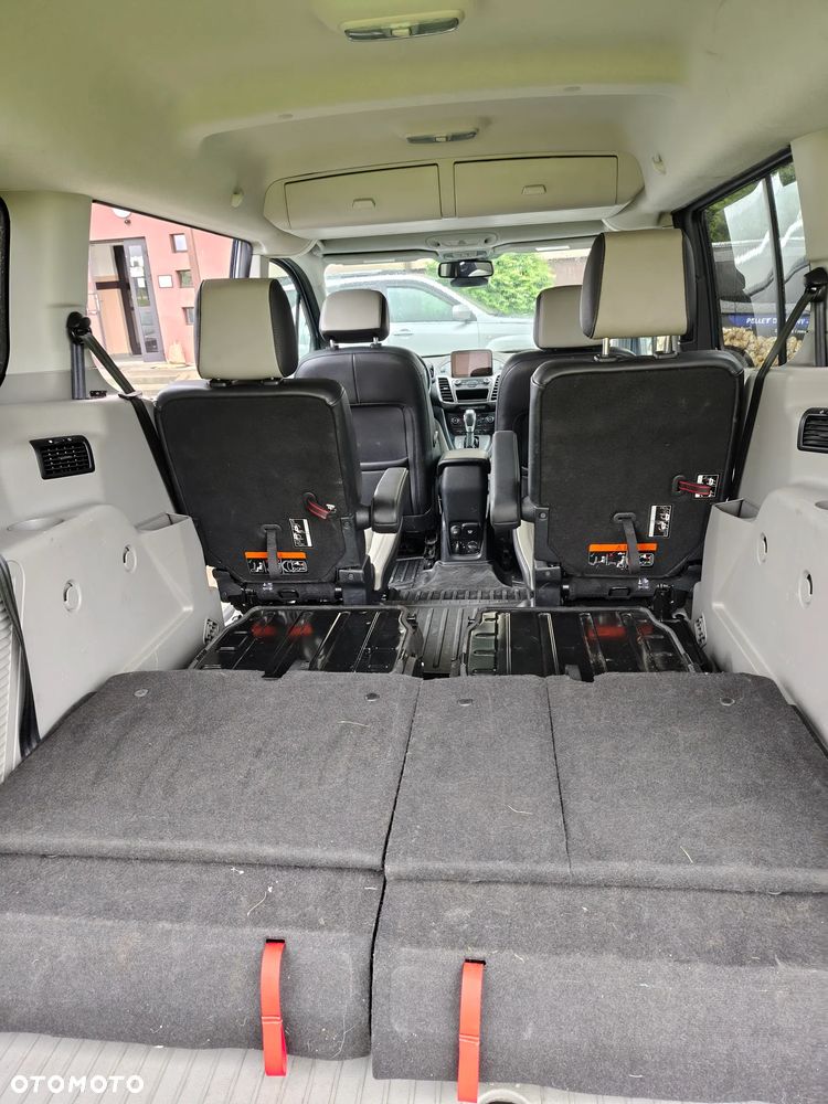Ford Tourneo Connect Grand - 22