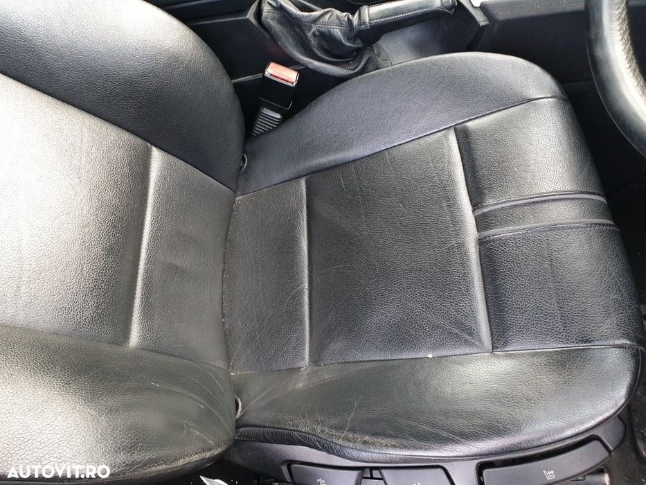 Dezmembrez Bmw x3 e83 - 8