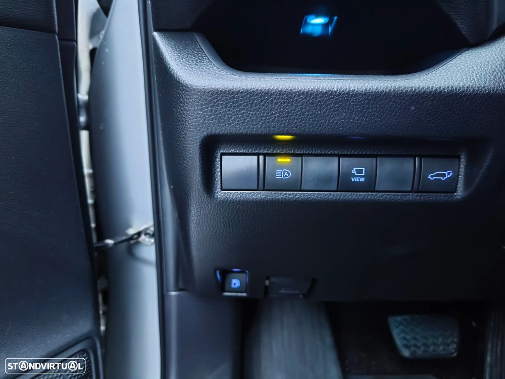 Toyota RAV4 2.5 HDF Lounge - 15