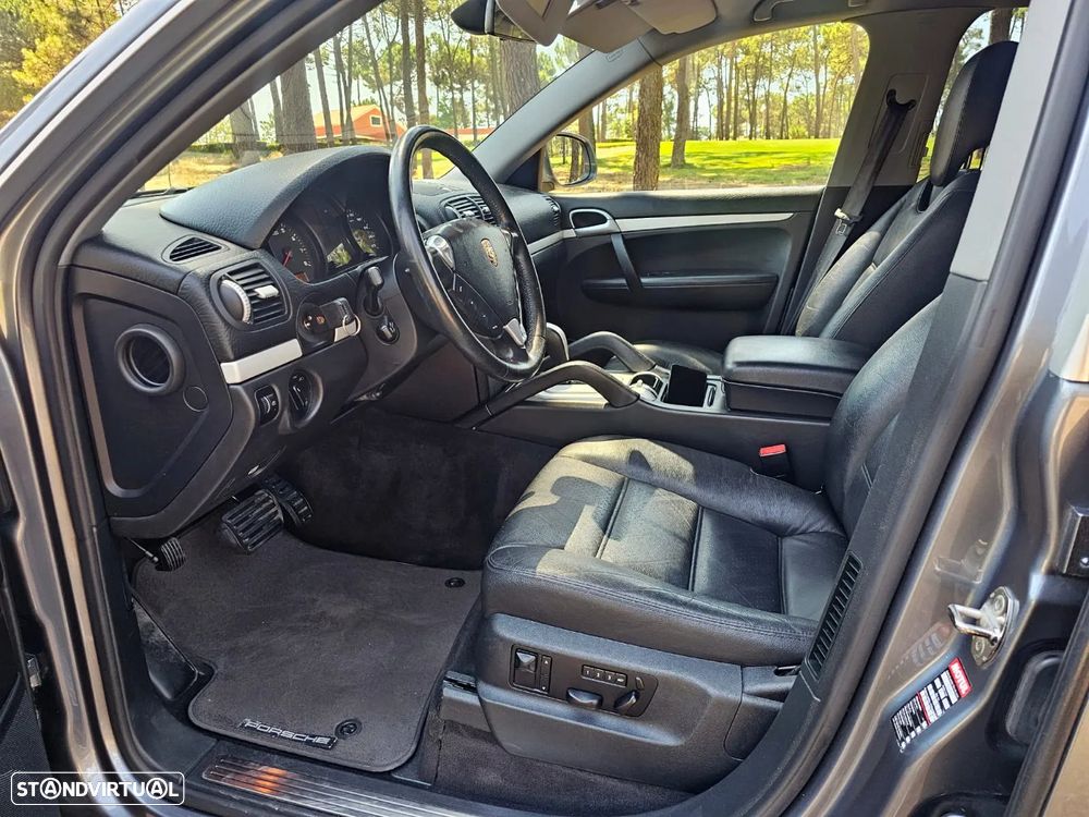 Porsche Cayenne Tiptronic S - 13