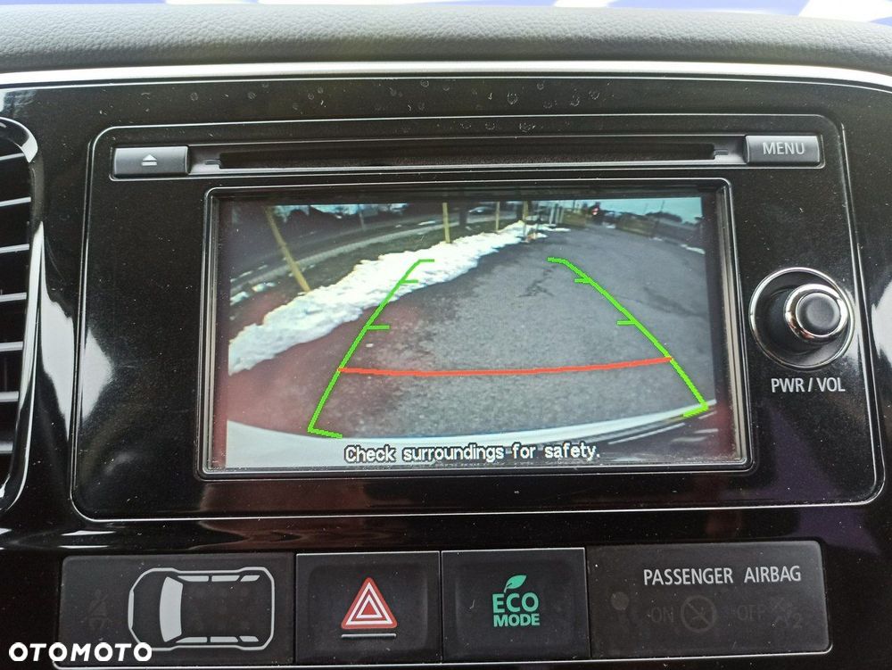 Mitsubishi Outlander 2.0 Intense + 2WD - 23