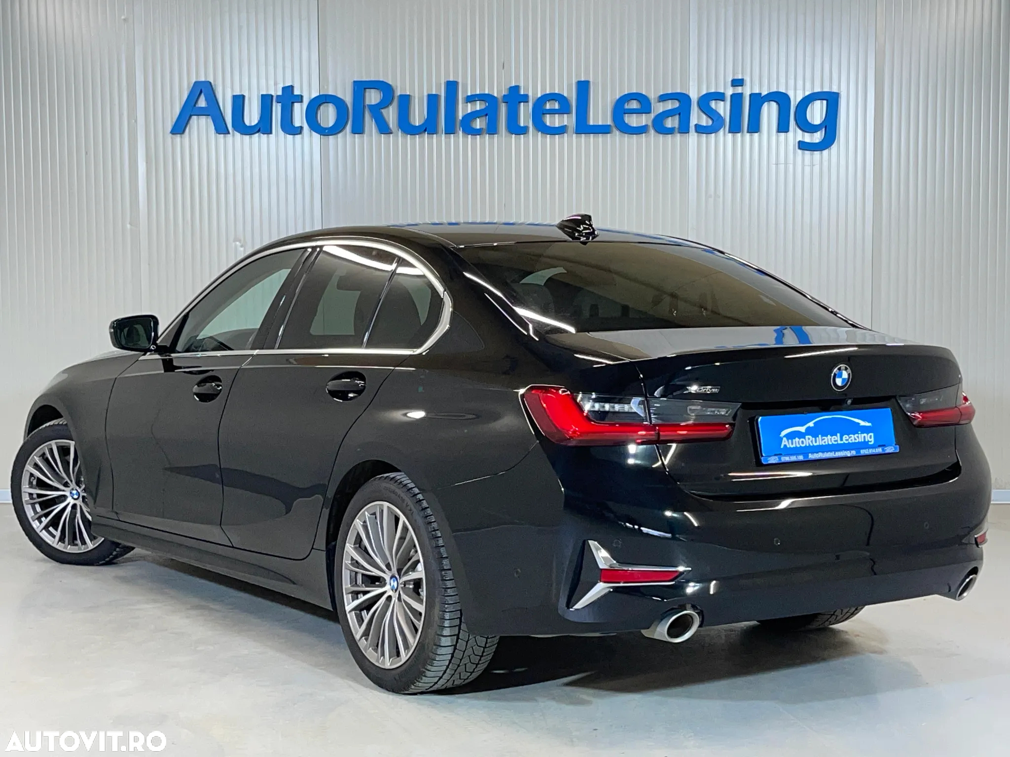 BMW Seria 3 330i xDrive AT - 4