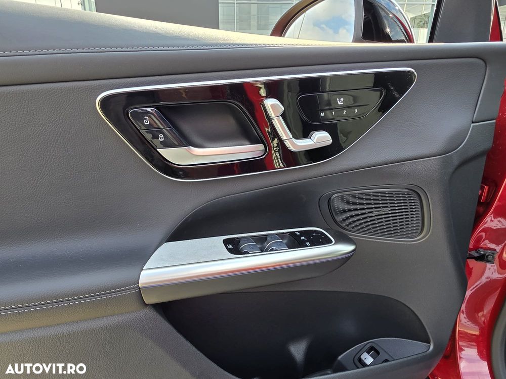 Mercedes-Benz GLC 300 e 4MATIC PHEV - 13