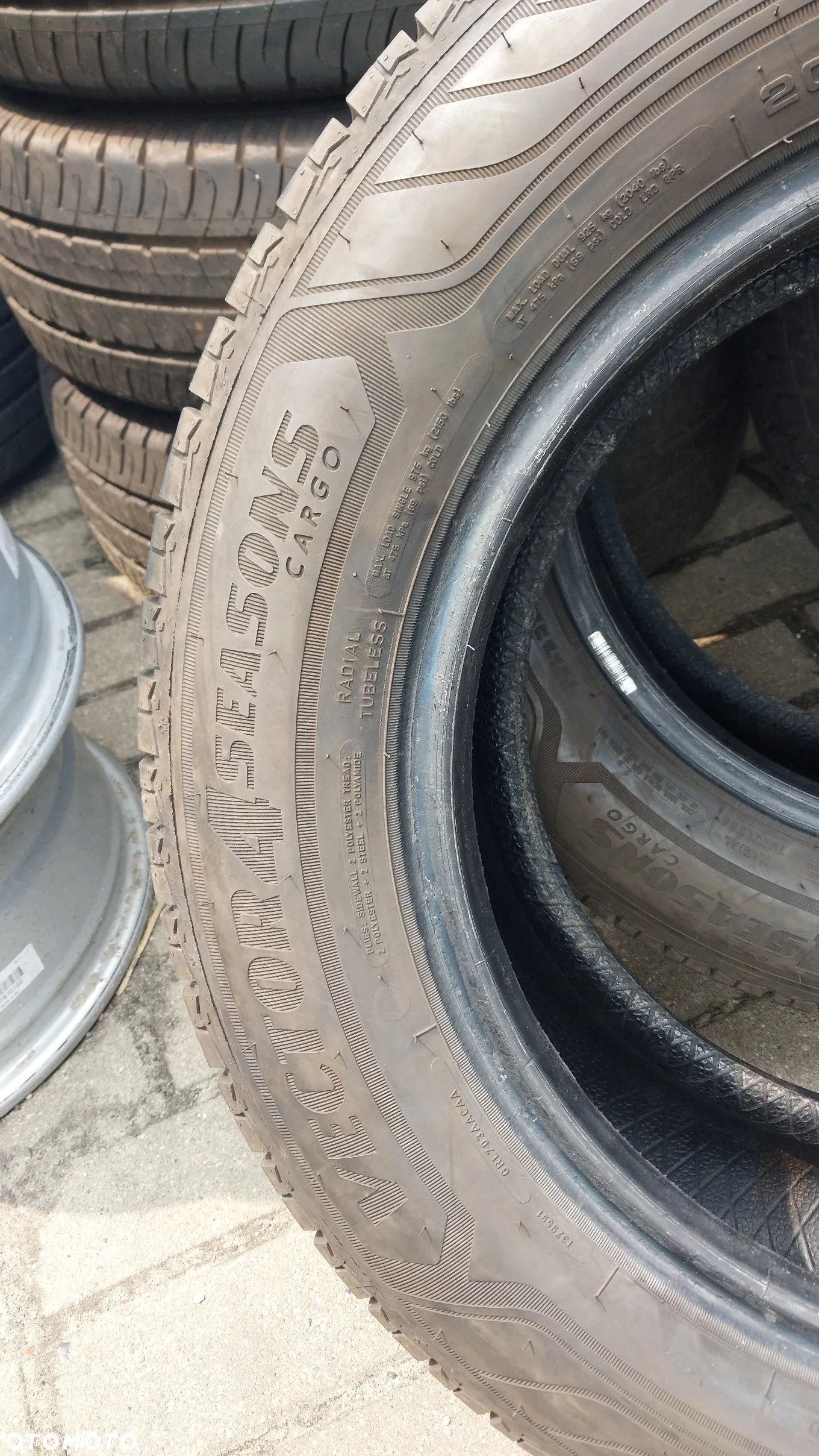 Para opon  Goodyear Vector 4Seasons Cargo 205/65 R16 107 T C - 4
