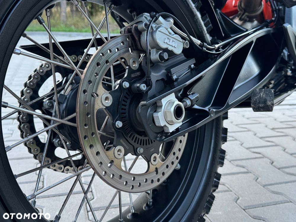 KTM Adventure 890 - 23