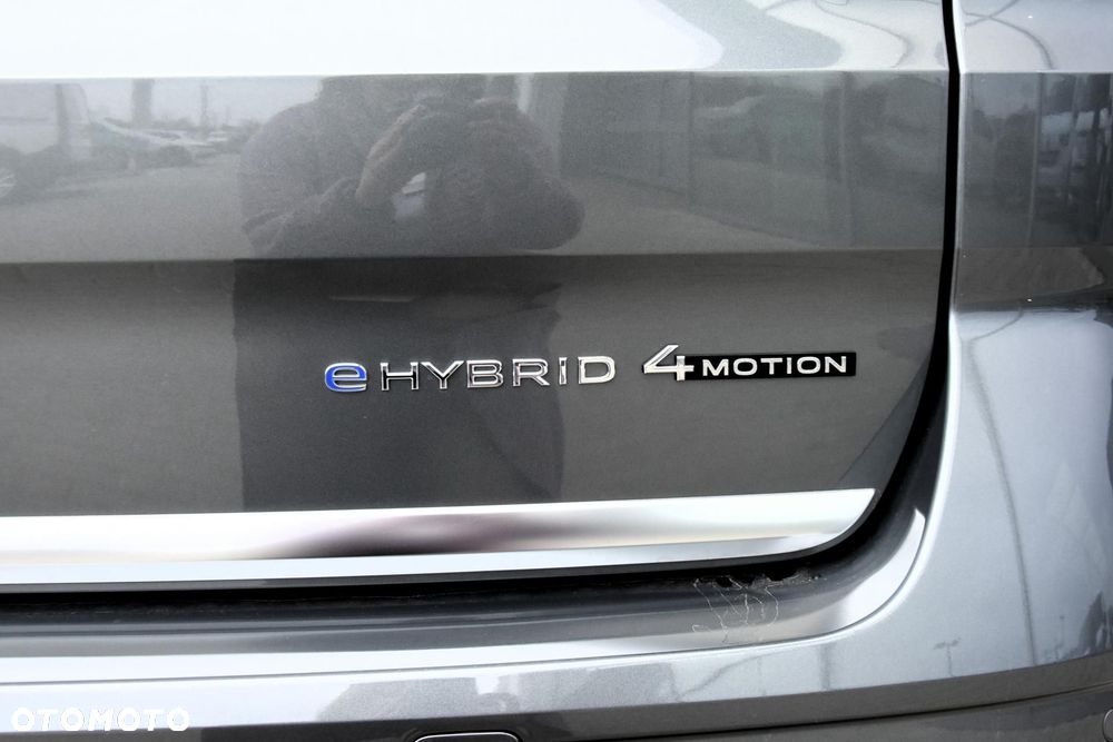 Volkswagen Multivan - 8