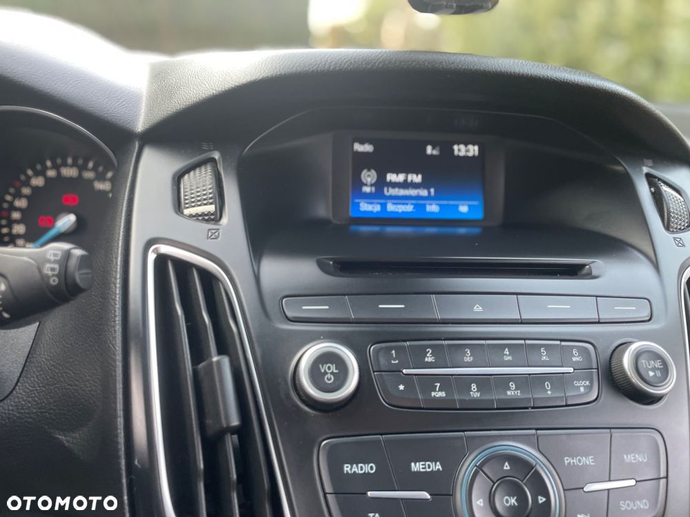 Ford Focus 1.6 Trend - 17