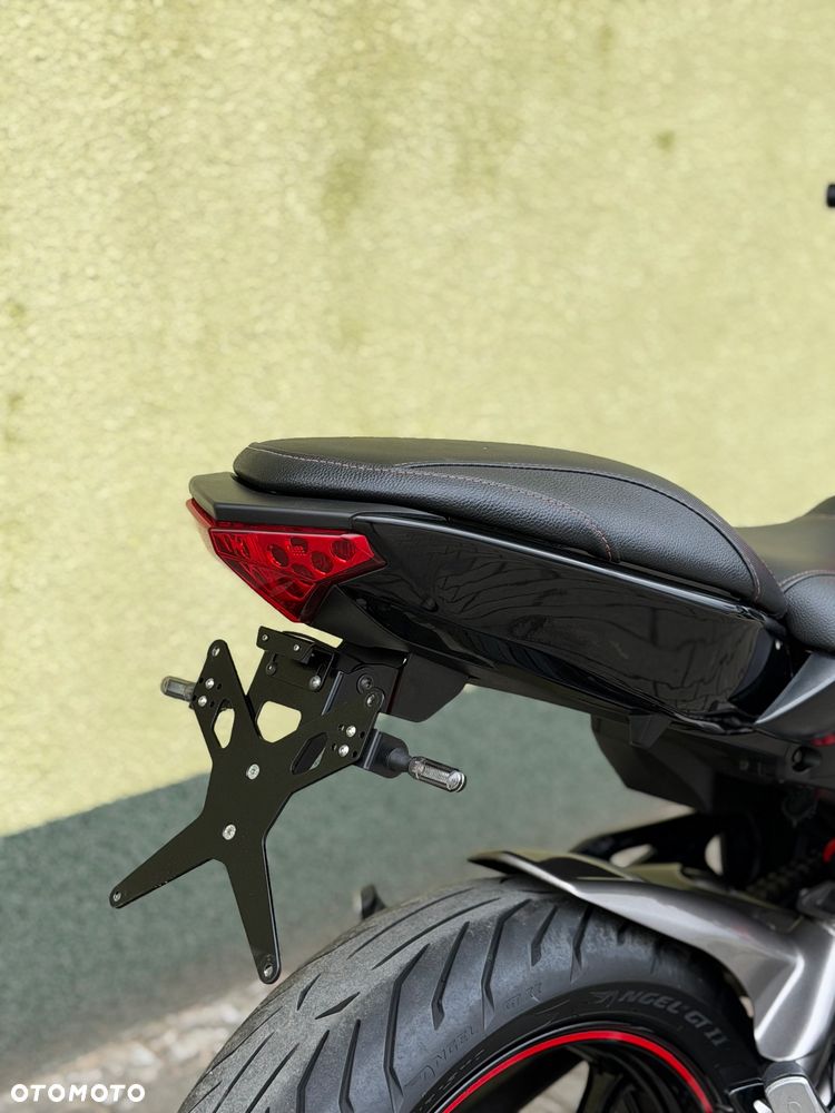Kawasaki ER - 11