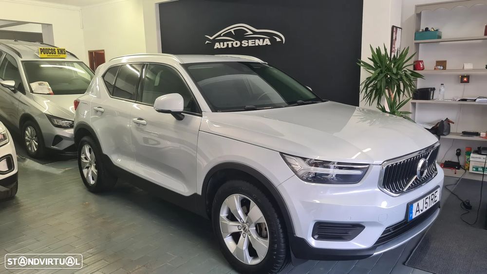 Volvo XC 40 1.5 T3 Momentum Geartronic - 10