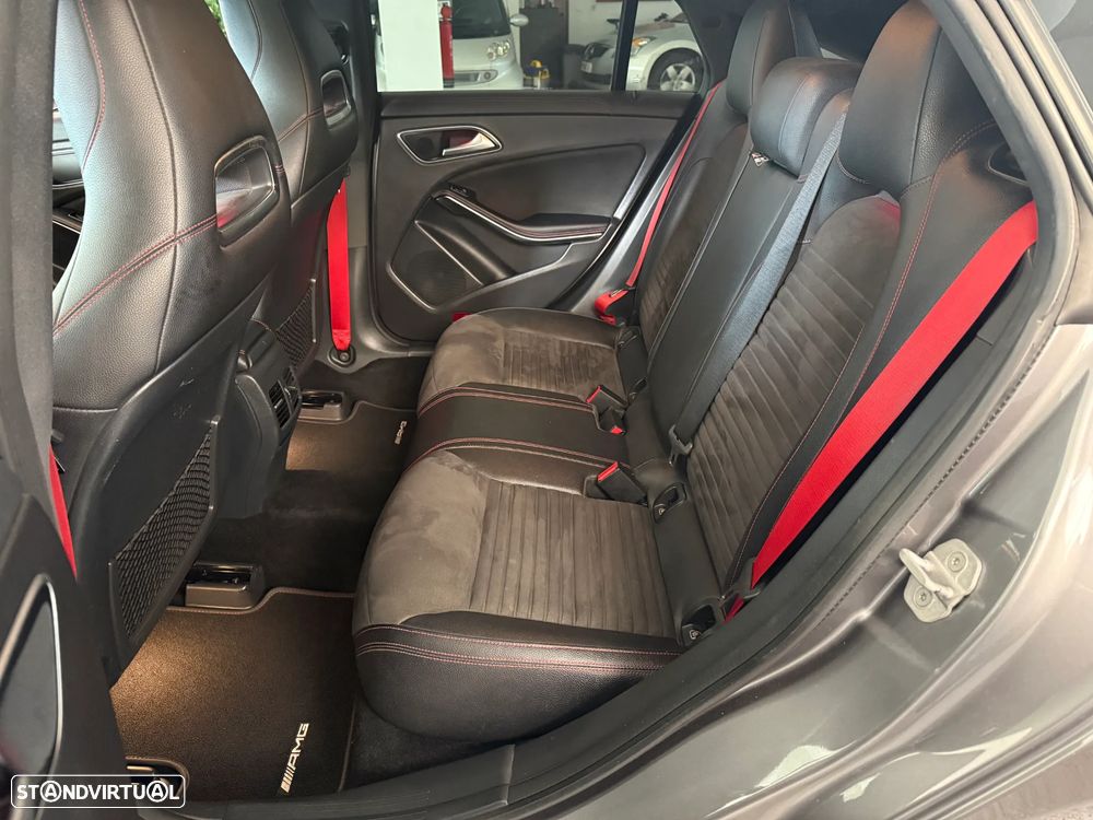 Mercedes-Benz CLA 45 AMG - 14
