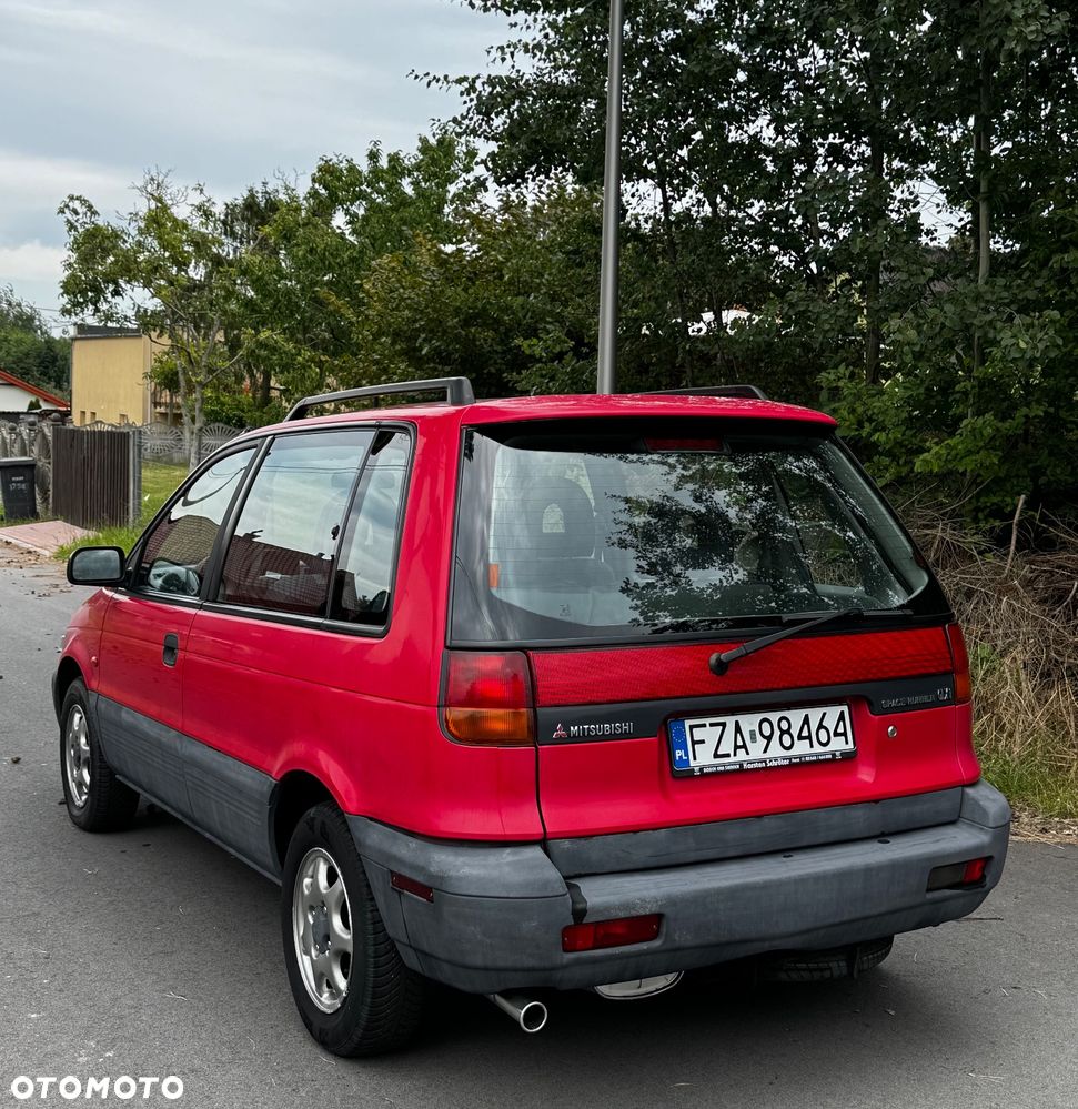 Mitsubishi Space Runner 1800 City - 5