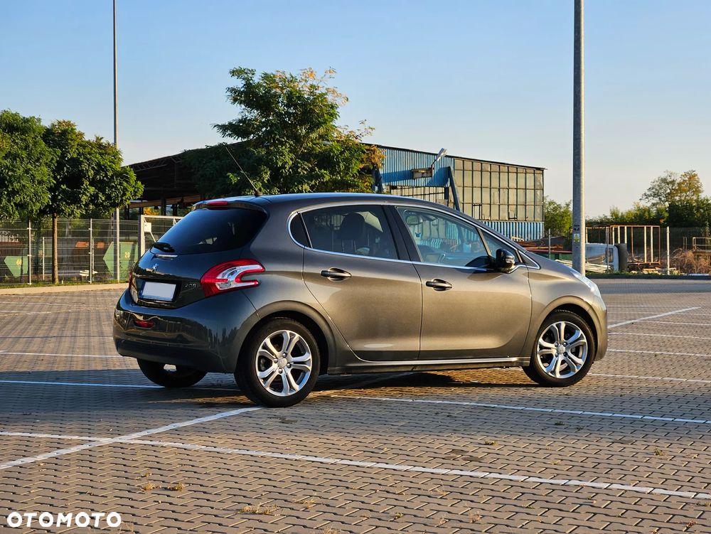 Peugeot 208 1.6 VTi Allure - 12