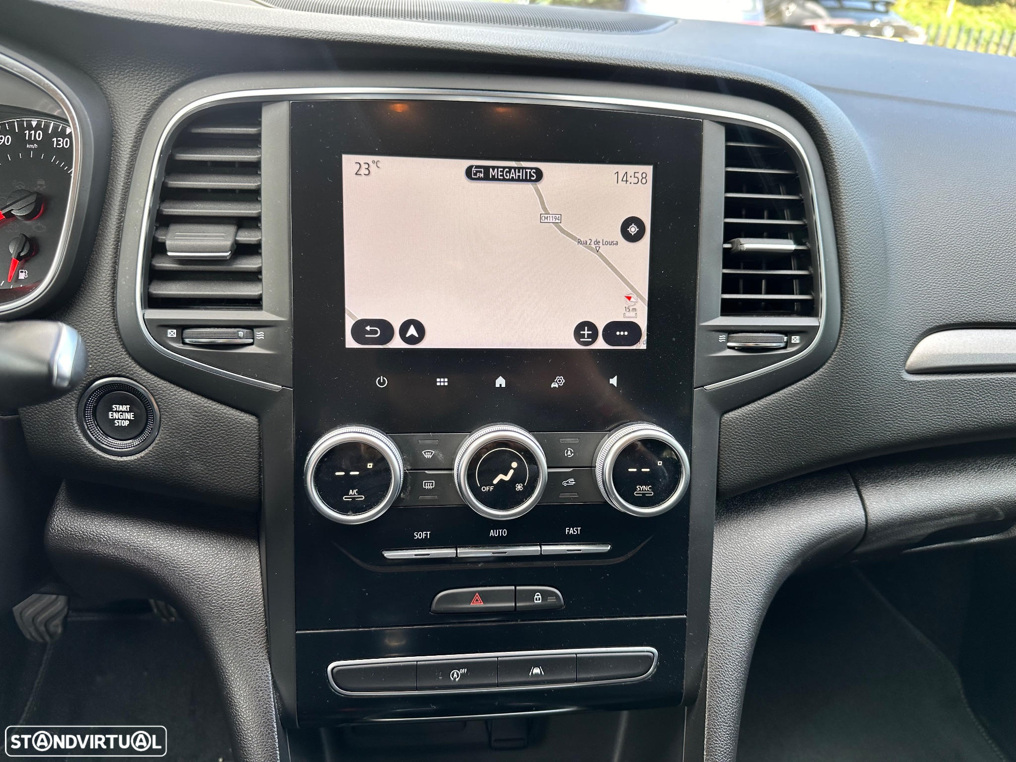 Renault Mégane 1.5 Blue dCi Limited - 9
