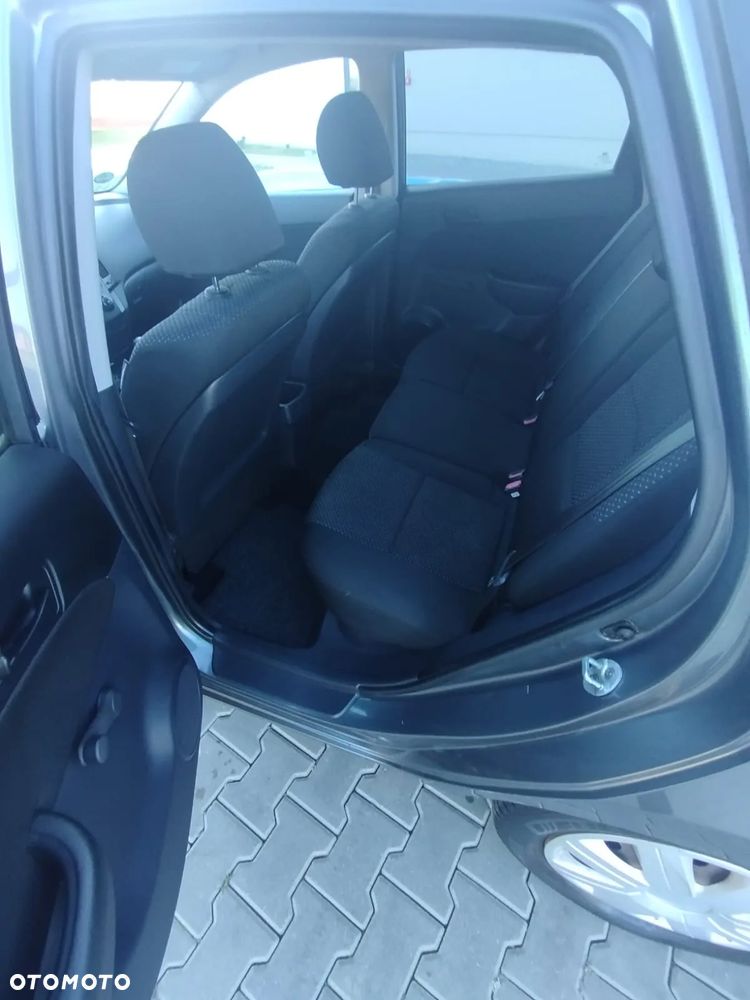 Hyundai i30 1.4 Classic + - 11