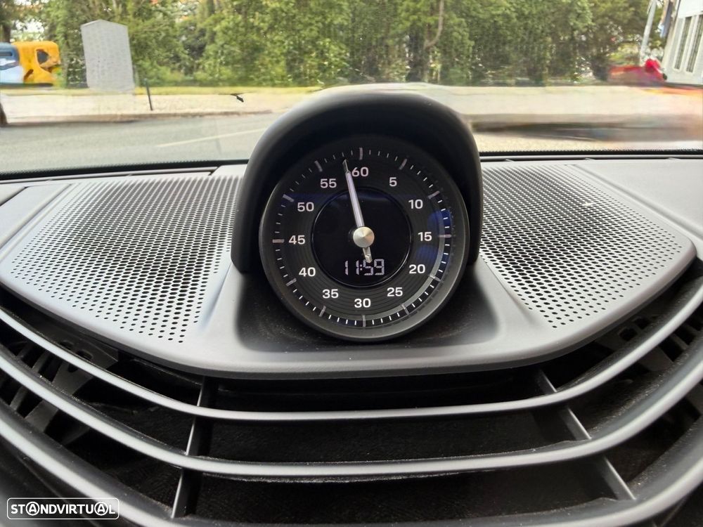 Porsche Taycan Cross Turismo Turbo - 52