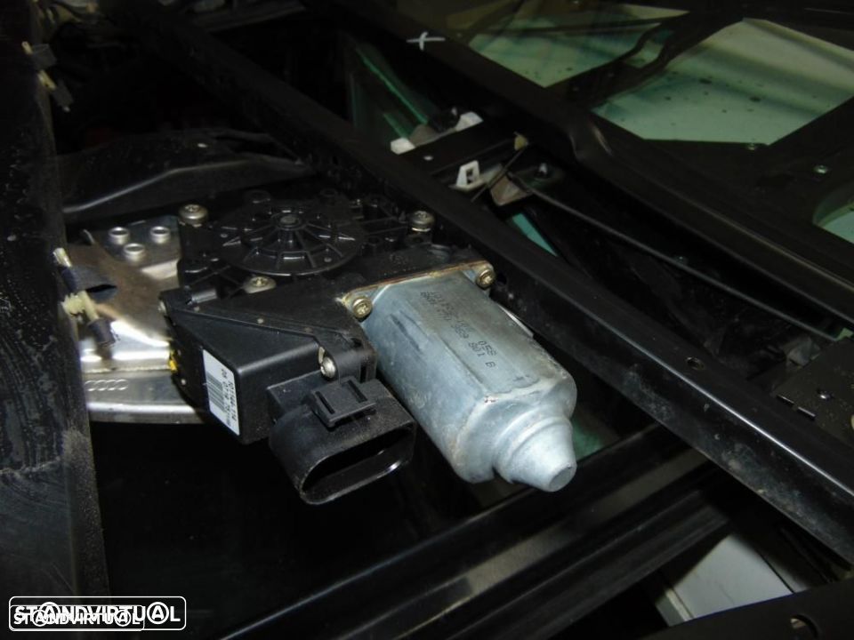 Audi A6 Avant 2000 vidro e elevadores - 3