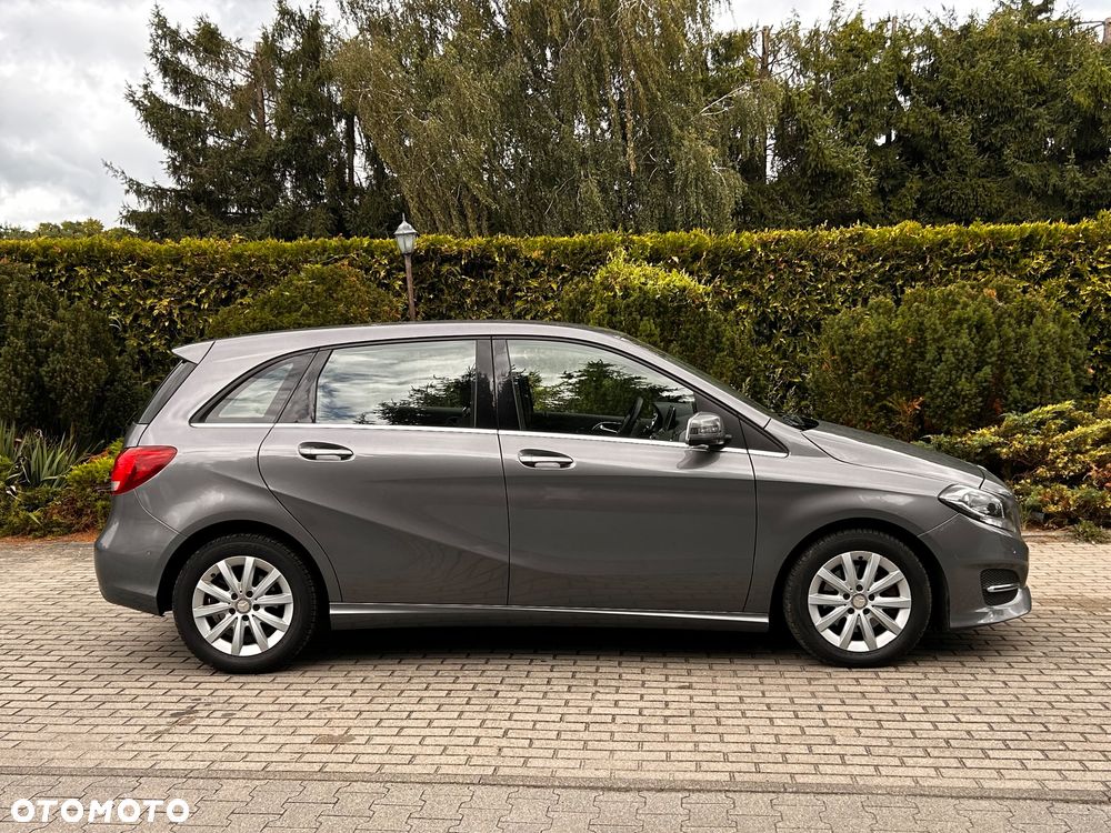 Mercedes-Benz Klasa B 180 7G-DCT Style - 22