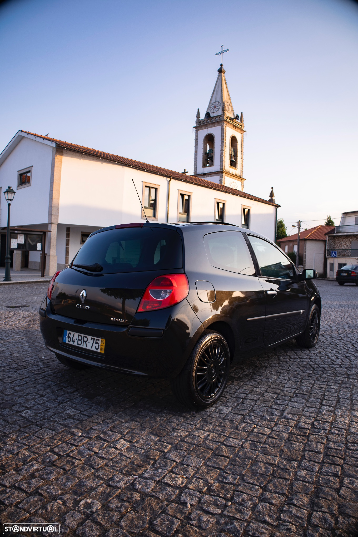 Renault Clio 1.2 16V Confort Authentique - 6