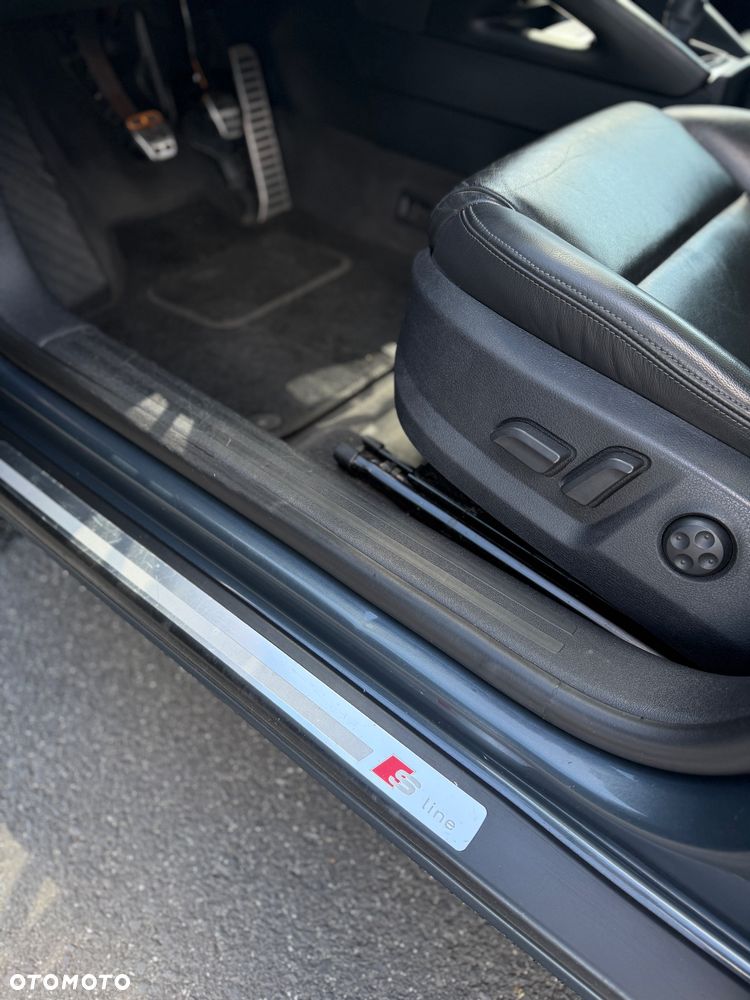 Audi A3 Sportback 2.0 TDI DPF quattro S line Sportpaket plus - 32