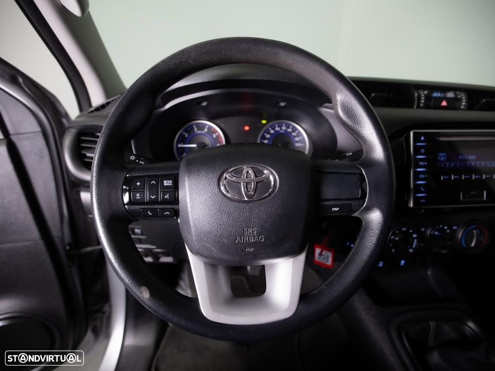 Toyota Hilux 2.4 D-4D 4WD CD 5Lugares c/iva - 14