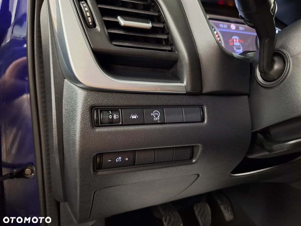 Nissan Qashqai 1.3 DIG-T TEKNA - 30