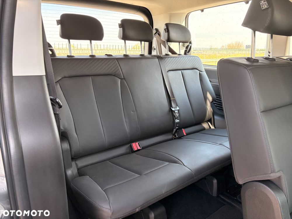 Hyundai Staria - 13