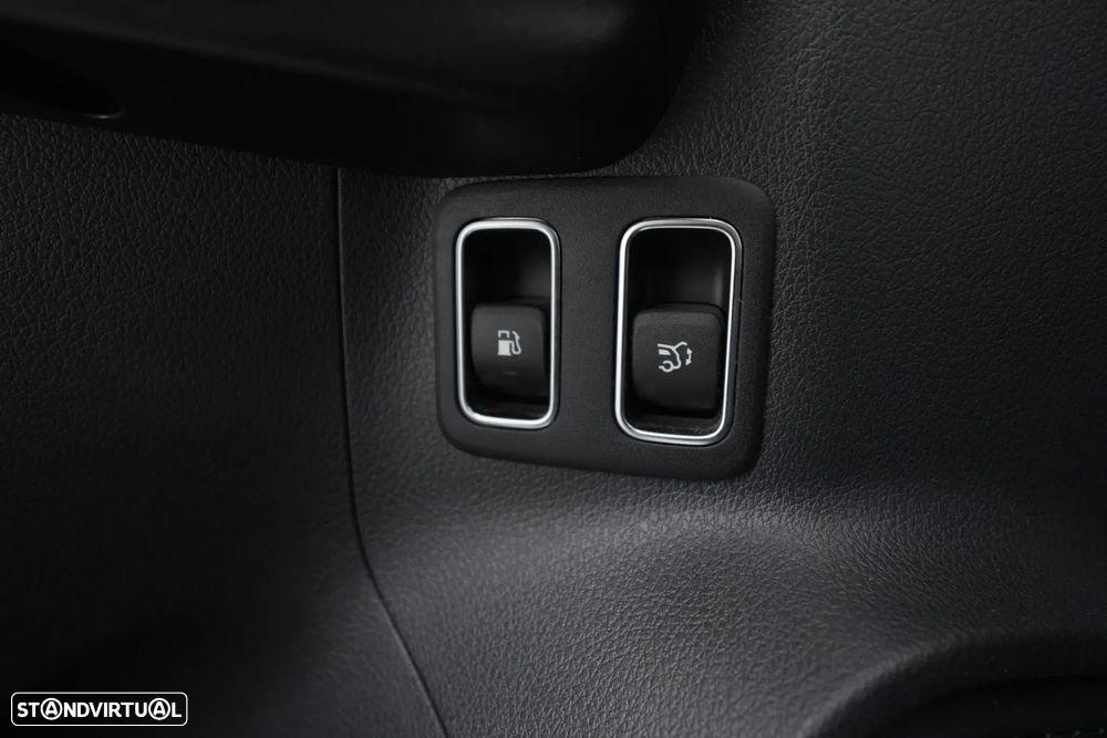 Mercedes-Benz GLA 250 e Progressive - 26