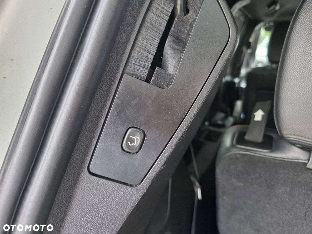 Dodge Grand Caravan - 33