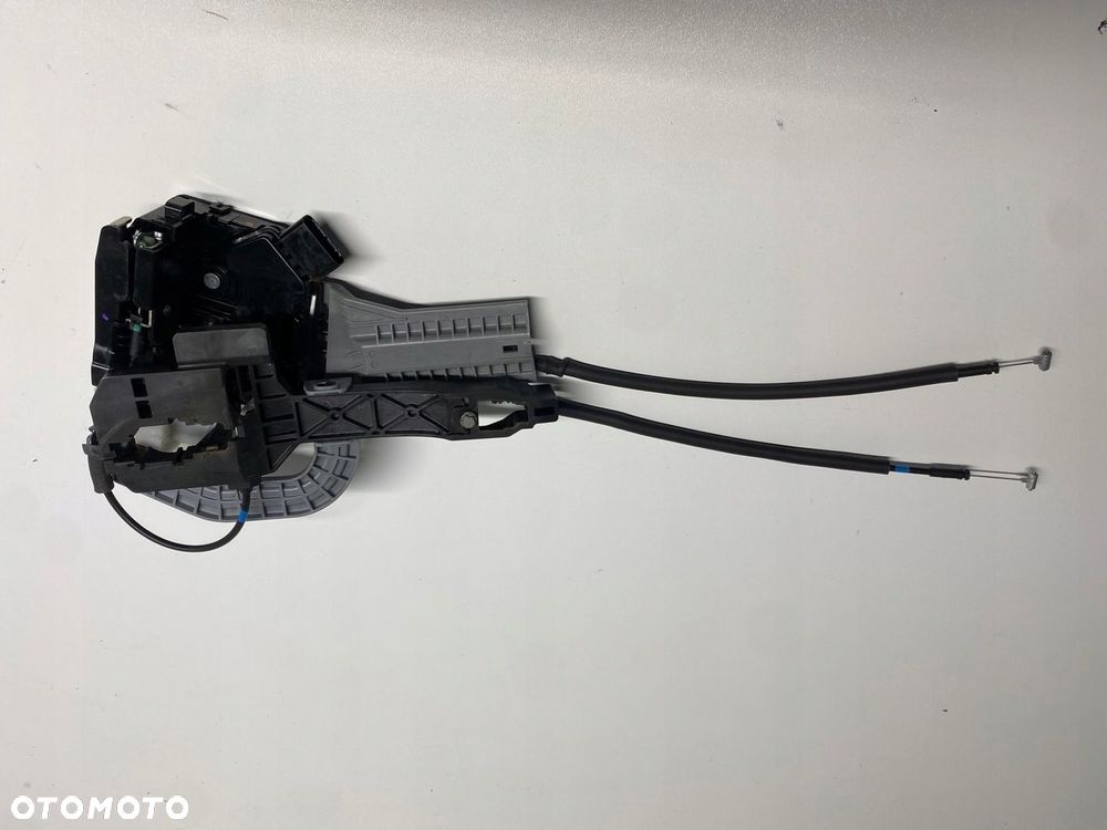 HYUNDAI TUCSON II ZAMEK DRZWI LEWY TYŁ TYLNY 15-19 81410-D7110 - 2