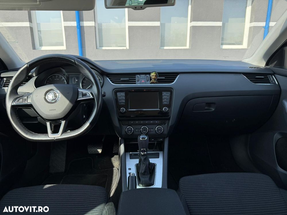 Skoda Octavia 2.0 TDI DSG Style - 7