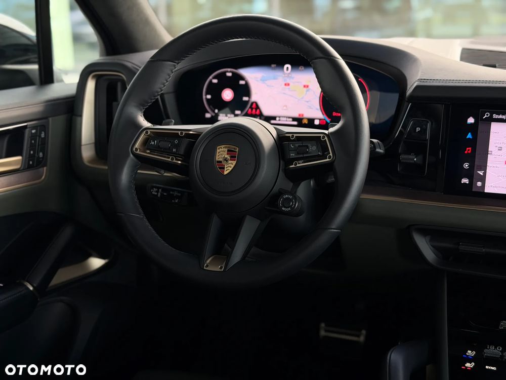 Porsche Cayenne - 16